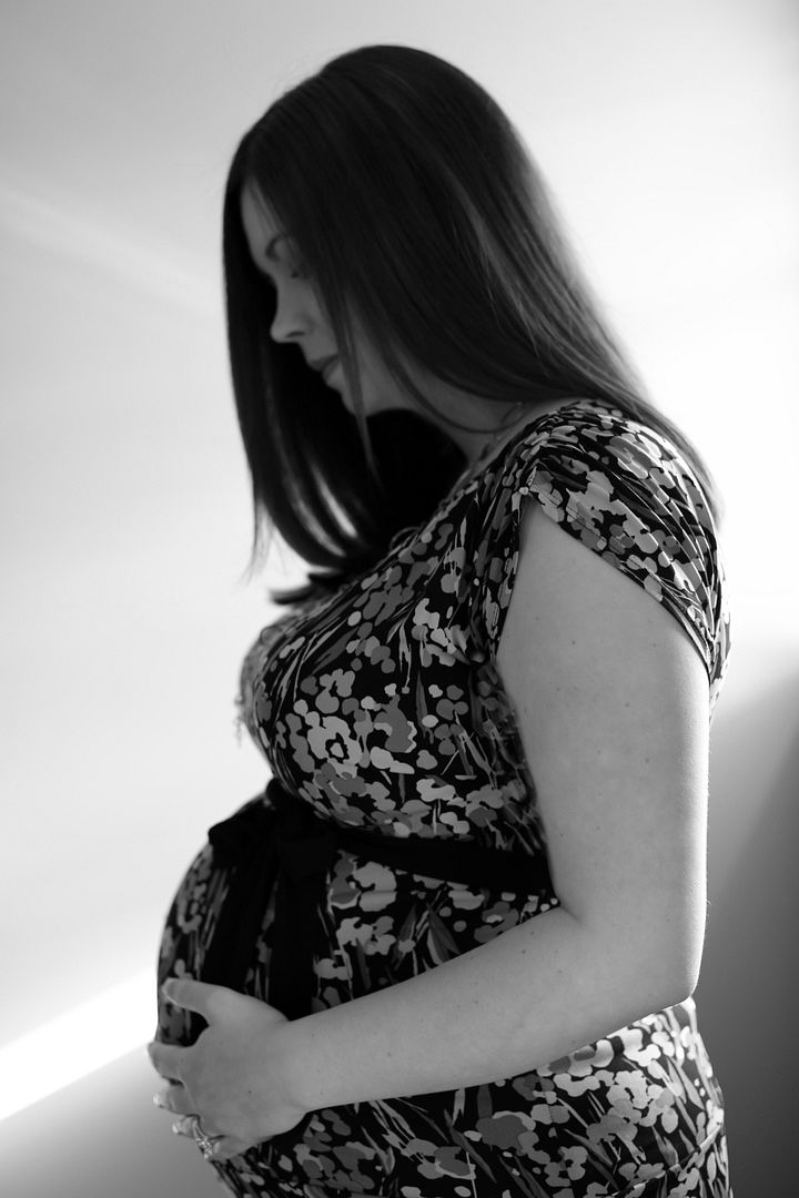 photo babybumpbw_zps83712a6b.jpg