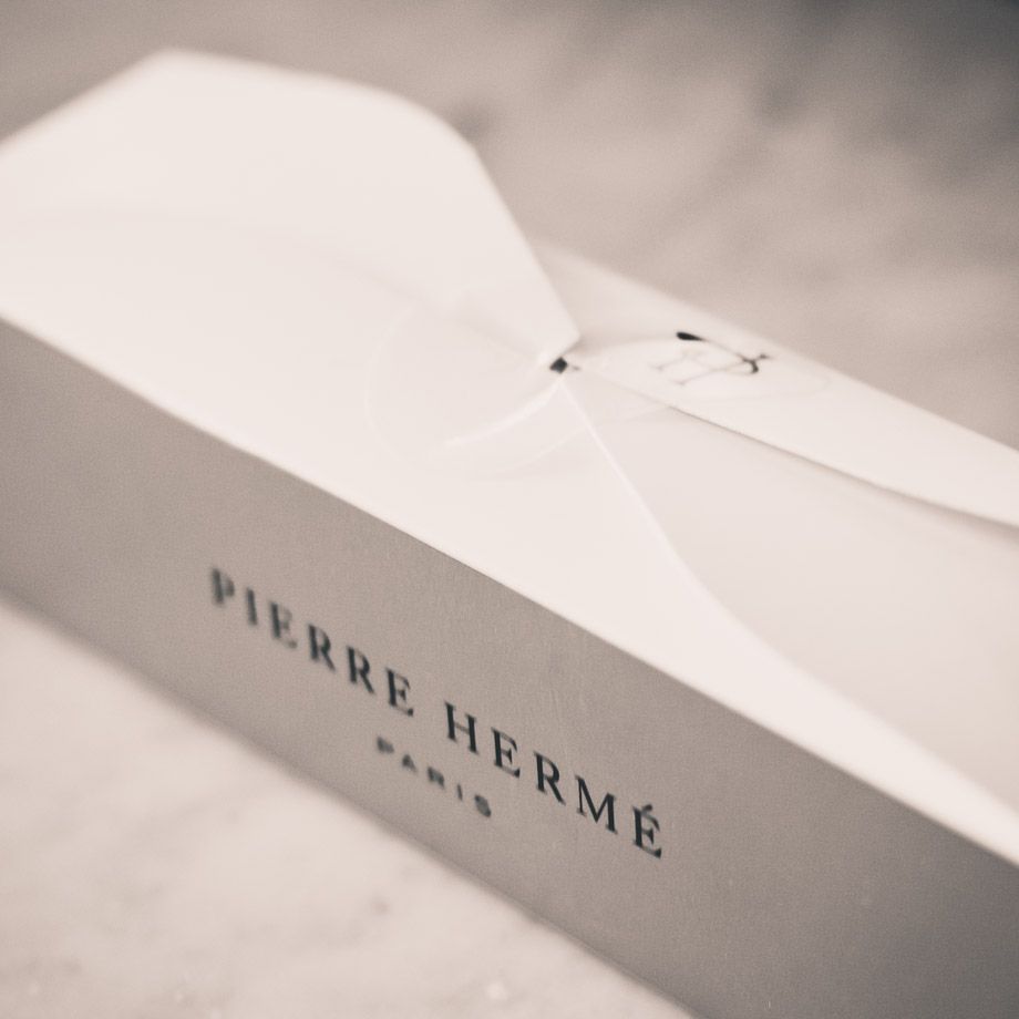 6 Oct 2014 photo LMV-CG-Paris-Macarons-Pierre-Herme-2_zps185b80d1.jpg