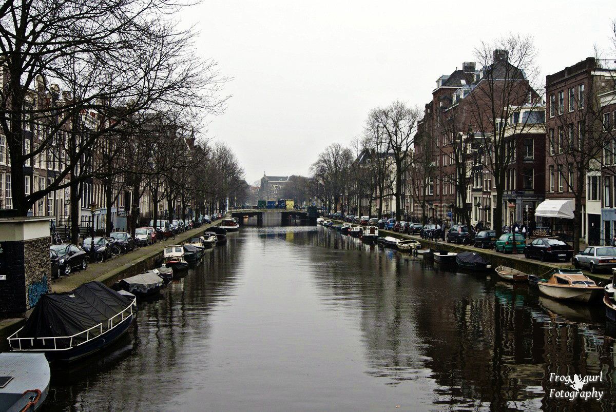 7.3, Canal in Amsterdam