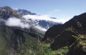 Climate change that brought more rain to the northeastern Andean Plateau triggered the erosion that carved the area’s canyons (Peru’s Rio San Gaban canyon shown), geologists report.