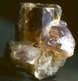 Antozonite or 'Stinkspat', Photo: Dr. Rupert Hochleitner, Mineralogische Staatssammlung Munchen