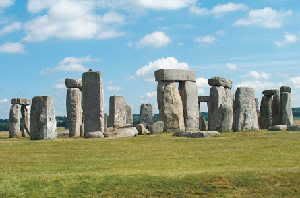 Stonehenge in southern England may have been built by herders, not farmers, suggests a new analysis of crop remains from the last several millennia.